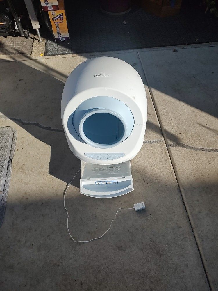 Casa Leo's Loo Litter Box