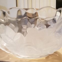 12" Heavy Crystal Bowl- Flower Design 