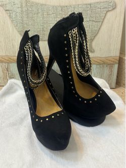 Hester Size 8 Black suede platform heels w/ gold chain ankle straps  with studs.  Great condition with normal wear.