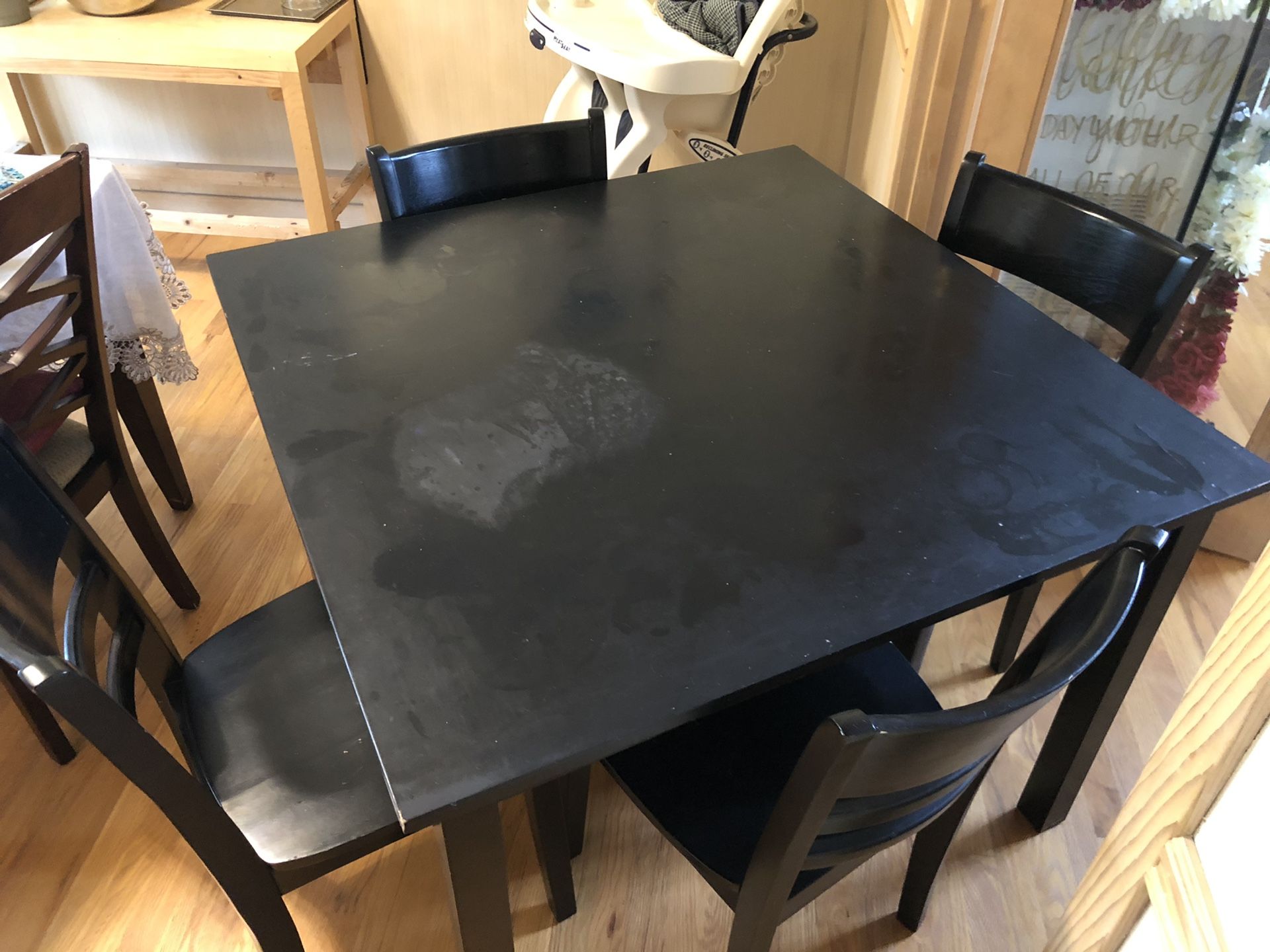 Kitchen Table with 4 chairs - must go