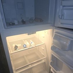Frigidaire Fridge Apt Size 30 By 66 High