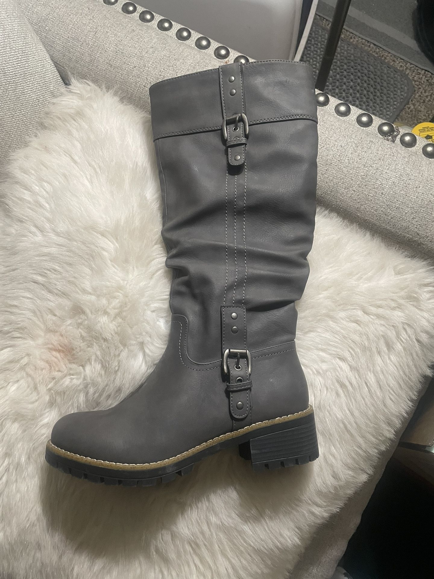 Size 9 Women’s Boots