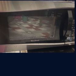 Gently Used Microwave