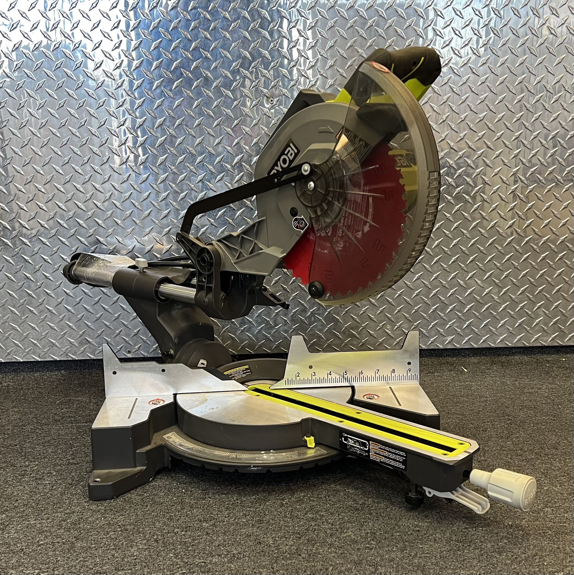 Ryobi 10” Compound Miter Saw