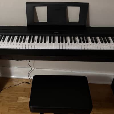 Yamaha P71B Digital Piano