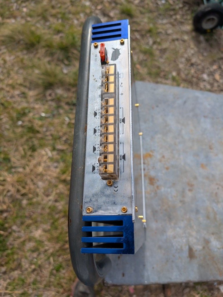 SUPER SPORT SS 600 WATTS AMPLIFIER