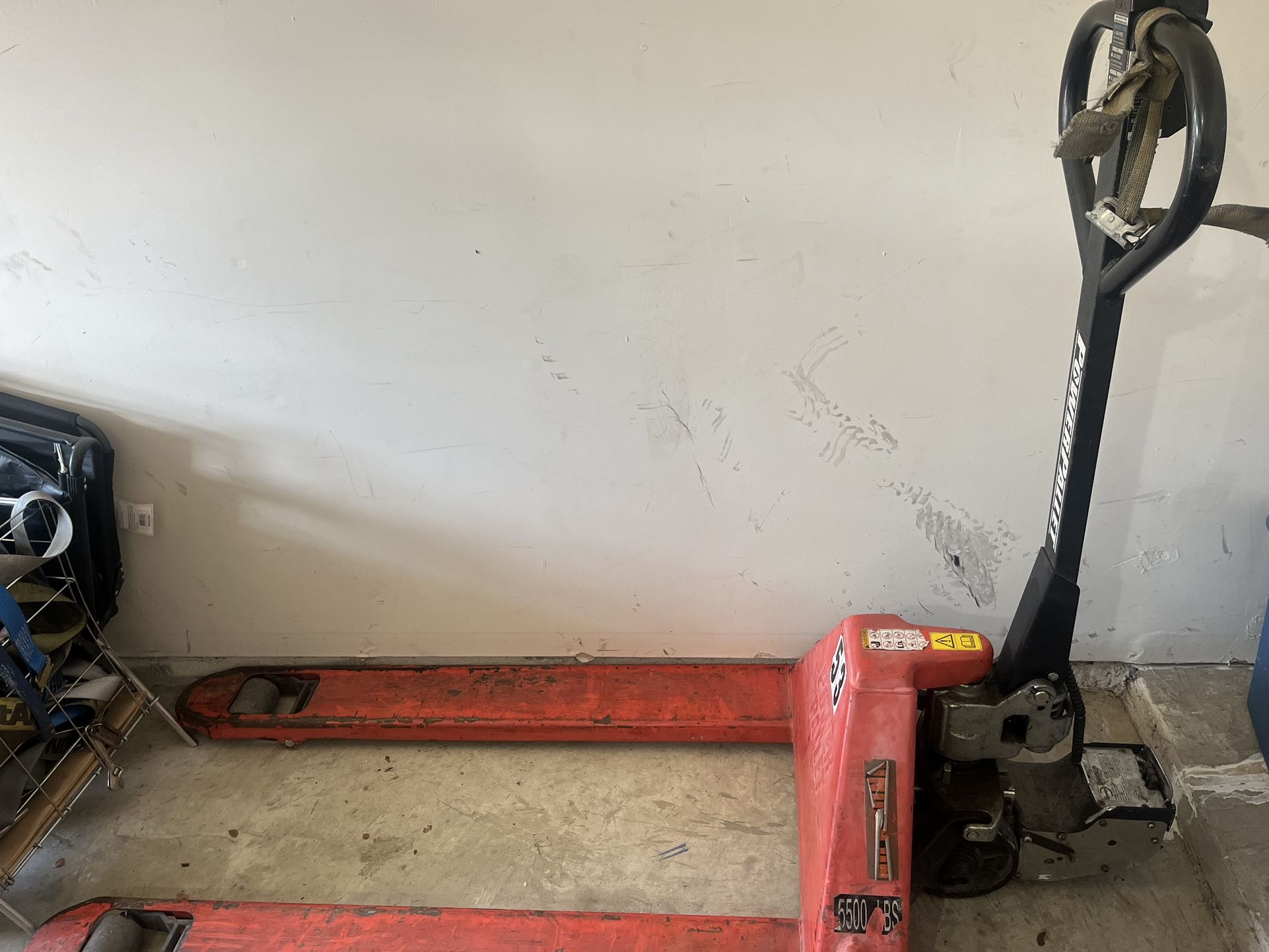 Electric Or Manual Pallet Jack
