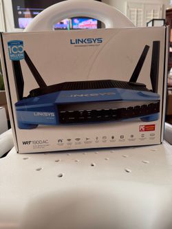Linksys WRT1900AC AC1900 Dual Band Gigabit WiFi Router Tested Powers On Antennas Not Included OBO