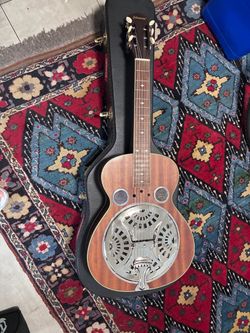 Johnson Guitar