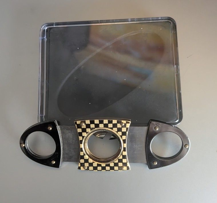 Beautiful Gold Plated Cigar Cutter