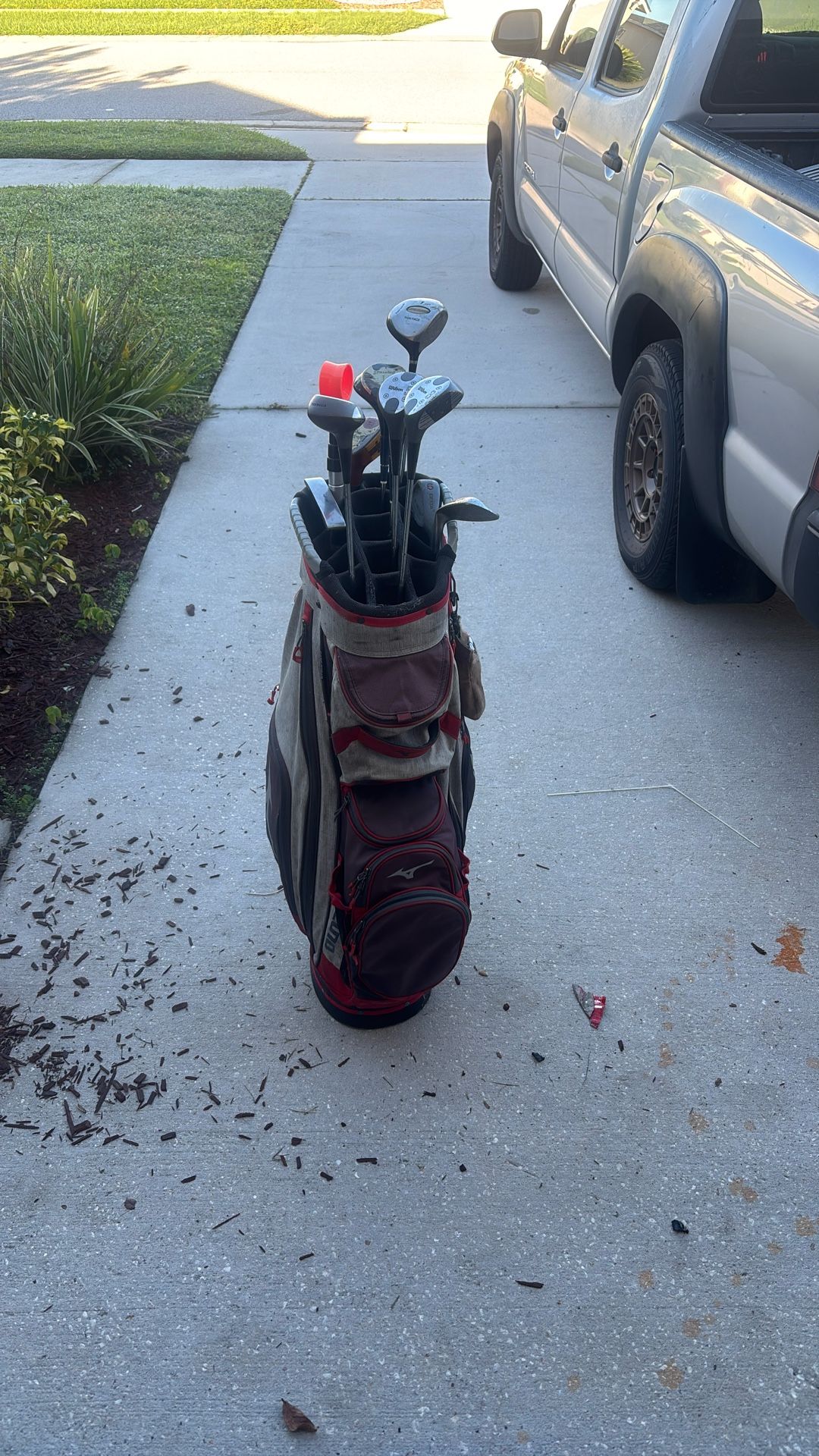 Gulf Bag And Random Clubs
