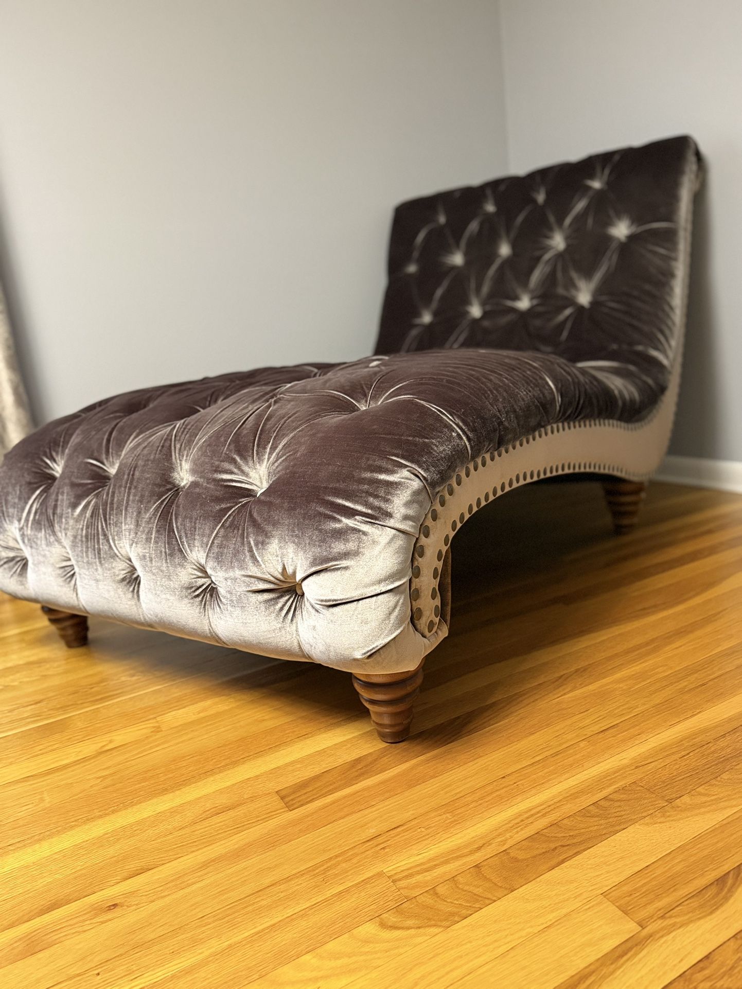 Duchess Chaise Lounge