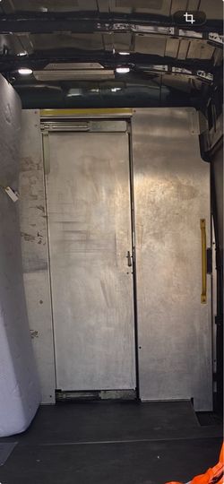 UTILIMASTER High Roof cargo Bulkhead Partition