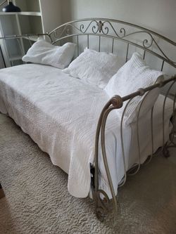 Day Bed