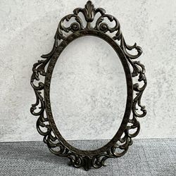 Antique Brass Picture Frame Made In Italy Vintage Hanging Photo frame.