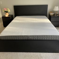 Queen Size Bed Frame With Mattresses