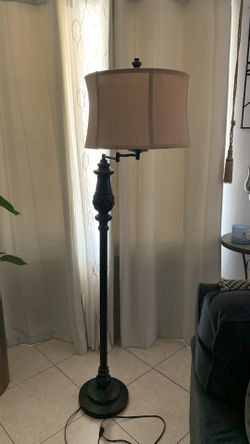 Floor Lamp 
