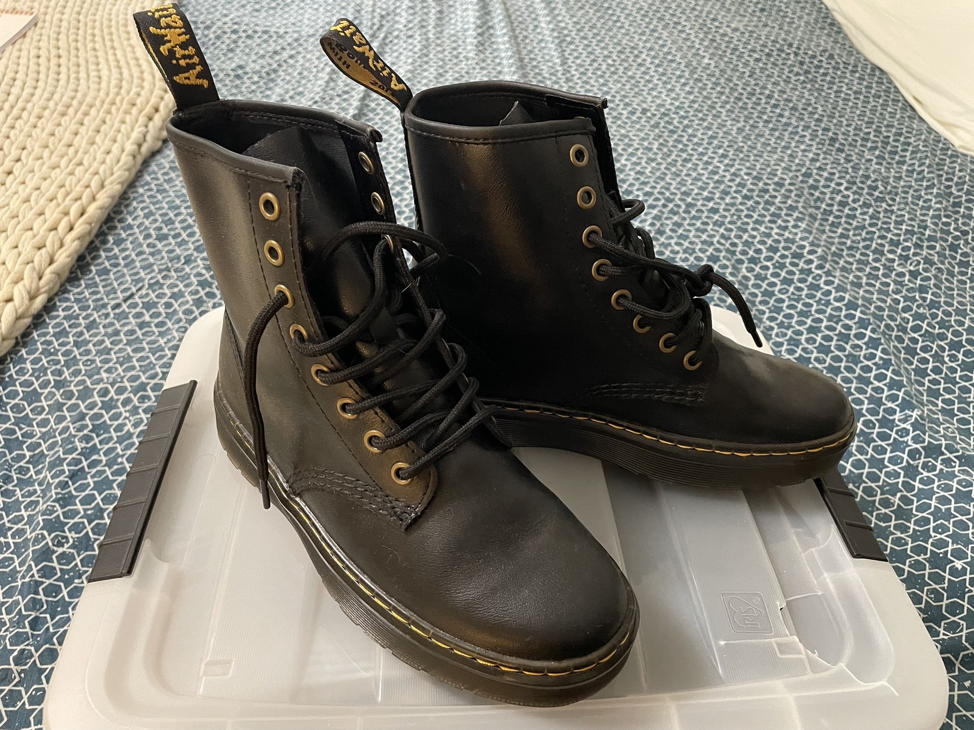 Dr. Martens Zavala Boots Sz 6 