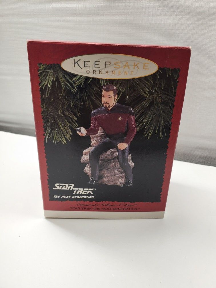 New Star Trek Commander William T Riker Ornament