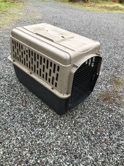 Extra Large Dog Ruff Maxx 1-Door Plastic Pet Kennel for Dogs 70-90 lb., 30 in. x 27 in. x 40 in.