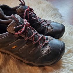 3 Pair Of Lightly Worn Keen Boots Steel Toe