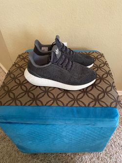Kids shoes size 6 $12