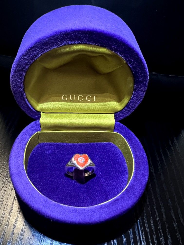 Sterling Silver Enamel Heart Ring - With Interlocking G Size 7 New