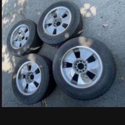 4 - 265/60r18 5x135 5x5.31 5x5 5x127 Ford F150 Expedition Jeep Wrangler Chrome Rims Good Tires Treads!