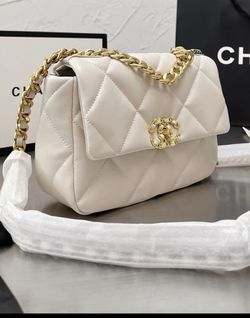 Luxurious Sheepskin Leathe Handbags Available