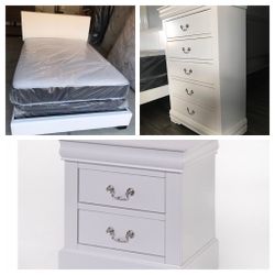 New Queen Bedroom Set! Mattresses Included!