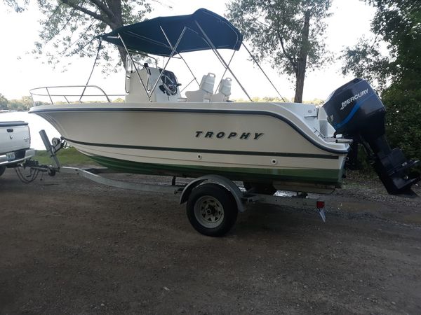 2001 center console trophy