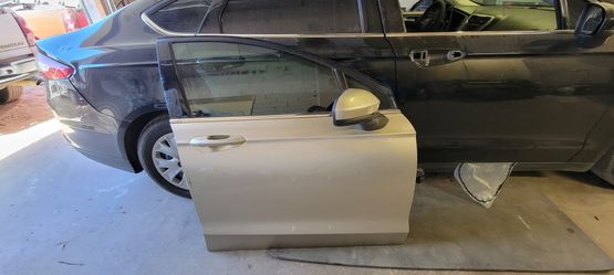 2017 Ford Fusion Right Front Door