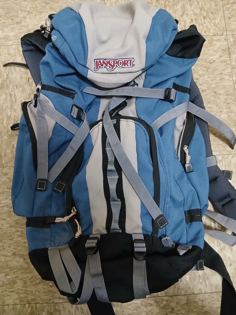 Jansport Goshawk 40L Gray Hiking Backpack H2O Compatible Used