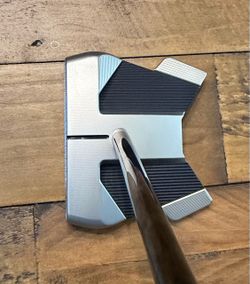 New Scotty Cameron Phantom 11R OC 34 inch Right Handed