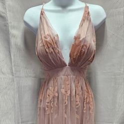 Luxxel Pink Flower Lace Long Dress. Size Medium