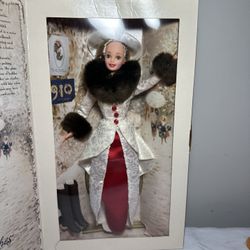 1995 Vintage Christmas Barbie Doll/