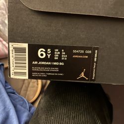 Kids Shoes Size 6 1/2 