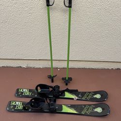 Beginner Skis + Poles, Lucky Bums