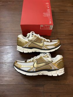 Nike Vermero 5 white and gold trainers