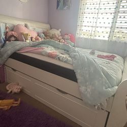 Girls Bed Room Set With Mattress 