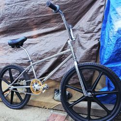 2022 MONZA 24" CRUISER BMX BIKE