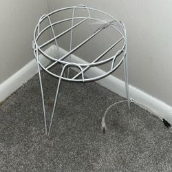 Wire Plant Holder