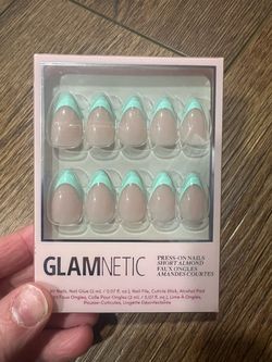 Glamnetic Artificial Nails