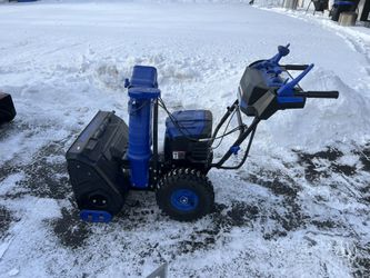 100V IONMAX 24 in. Cordless Dual-Stage/ Electric Snow Blower with 1 x 3.0 Ah Batteries and Charger