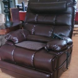 Power Lift Recliner with heat N massage