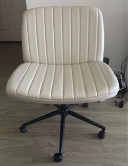 Leather Criss cross chair