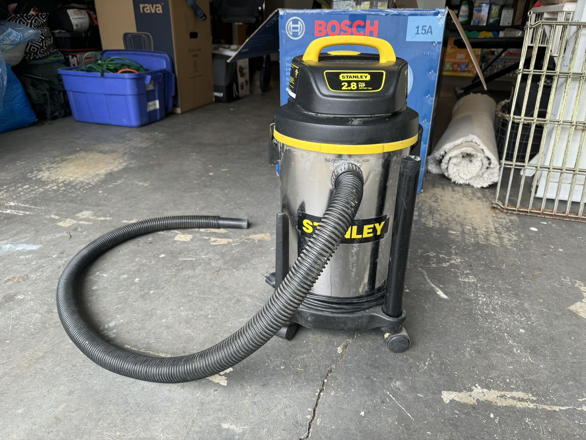 Stanley 2.8 HP Wet/Dry Vac 