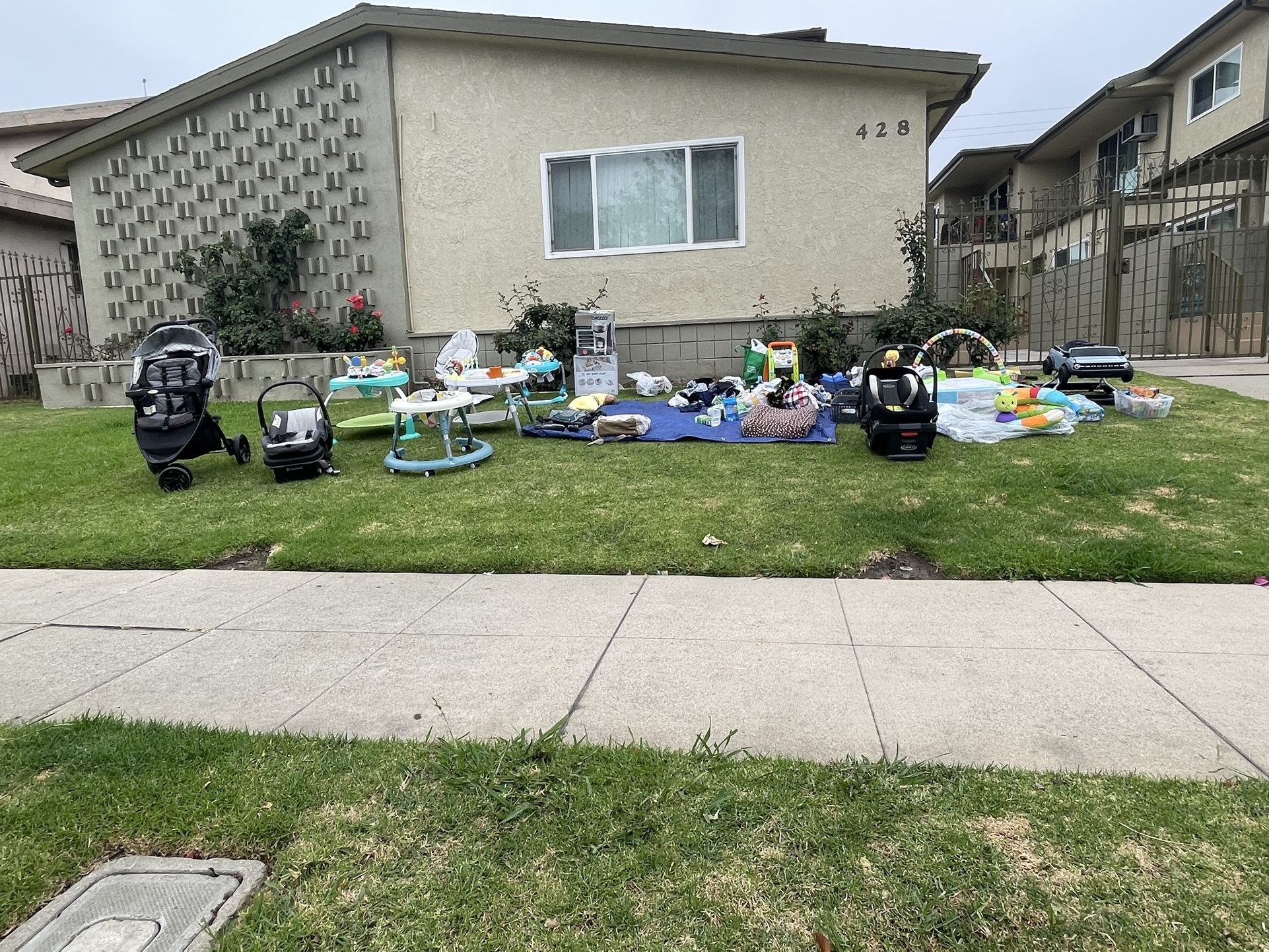 Yard Sale 