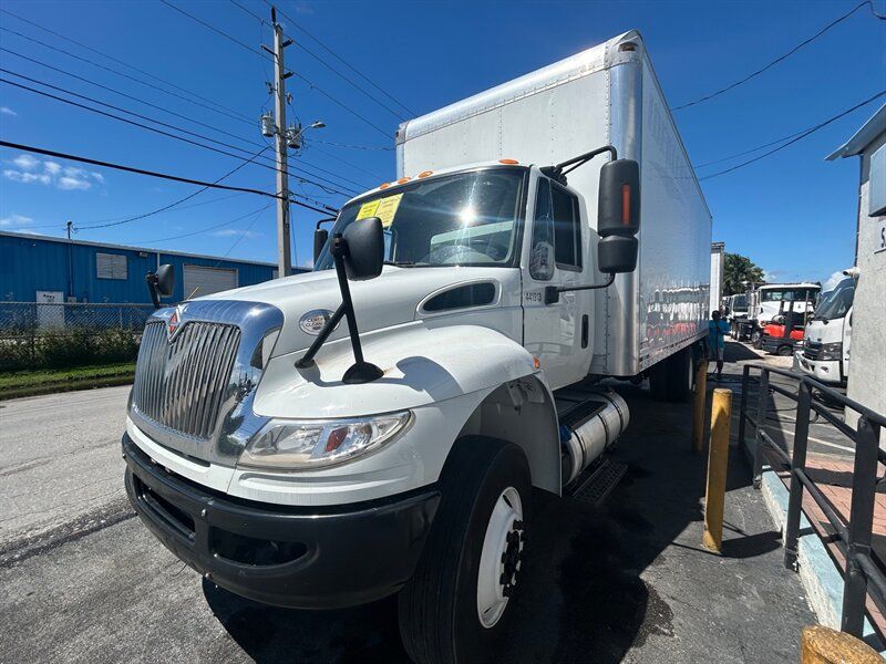 2019 INTERNATIONAL 4300