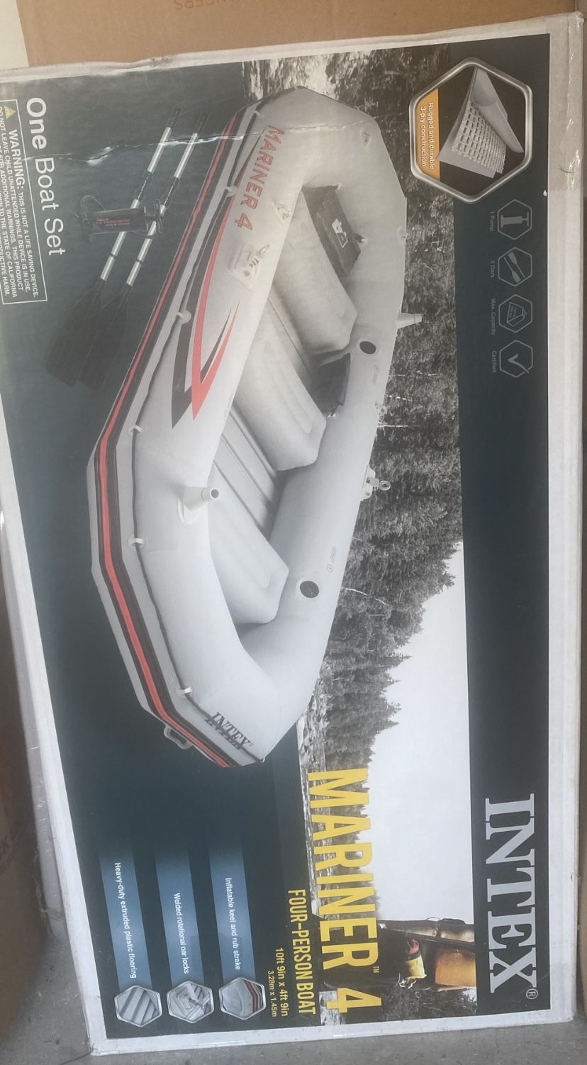 Marine 4 Boat